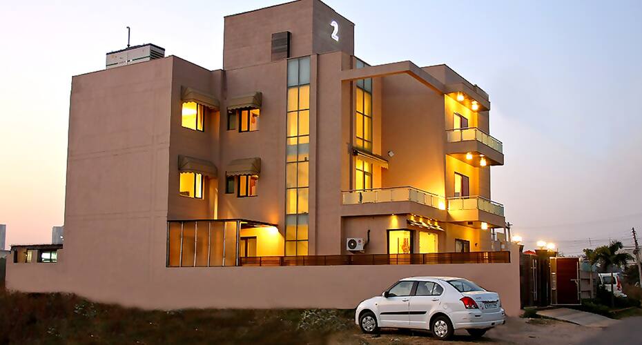 TG Stays Sohna Road, Gurgaon 1